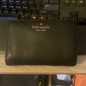 Brand new Kate Spade Staci Medium Compartment Bi-Fold Wallet